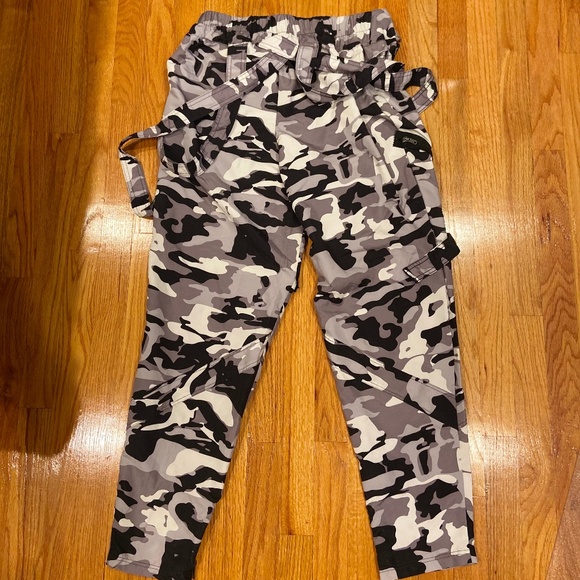 Balera Pop Star Camouflage Print Dance Pants – Gray, Adult Medium - Picture 3 of 7